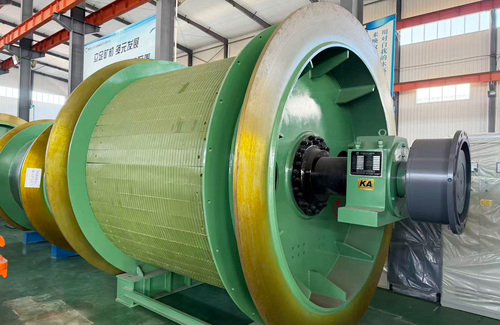 Single rope winding hoist spindle device